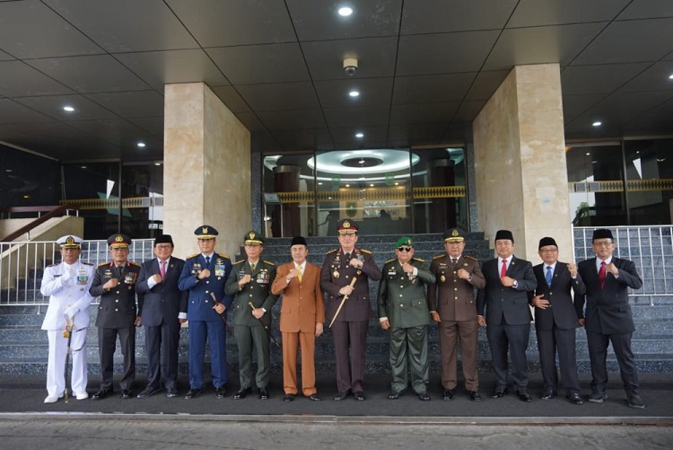 Dipimpin Danrem 031/WB, Upacara HUT TNI ke-78 Diwarnai Tari Kreasi Nusantara