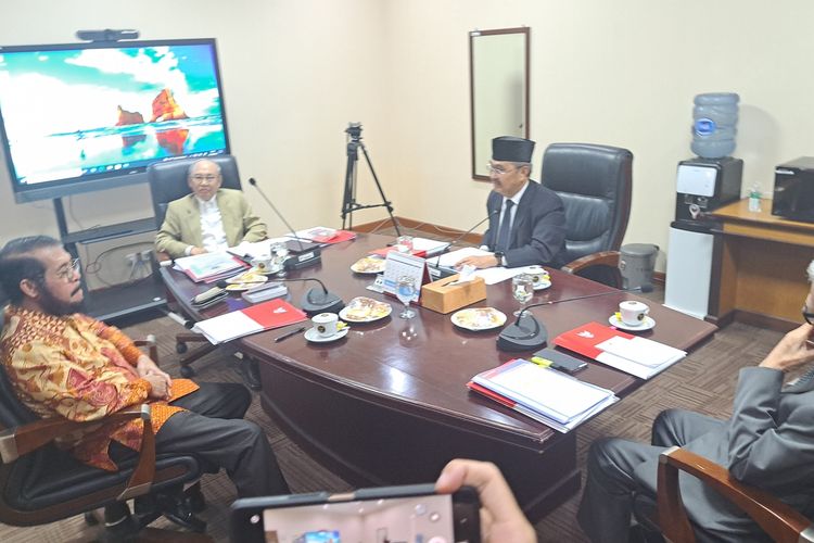 Ketua MK Anwar Usman Diperiksa Majelis Kehormatan MK Terkait Dugaan Pelanggaran Etik