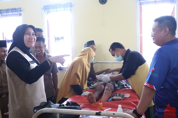Bupati Rezita Komit Terus Laksanakan Sunat Massal Gratis dan Program Bermanfaat Lainnya