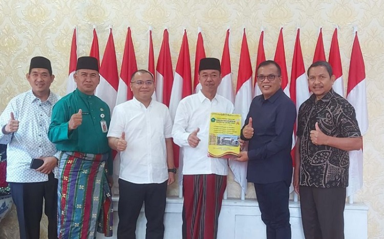 Bekerjasama dengan Unilak, Bupati Rohil Kuliahkan 100 ASN di Jenjang S2
