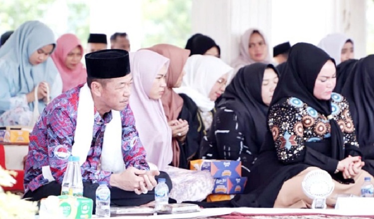 Bupati Rohil Himbau Masyarakat Pererat Silahturahmi dan Persaudaraan