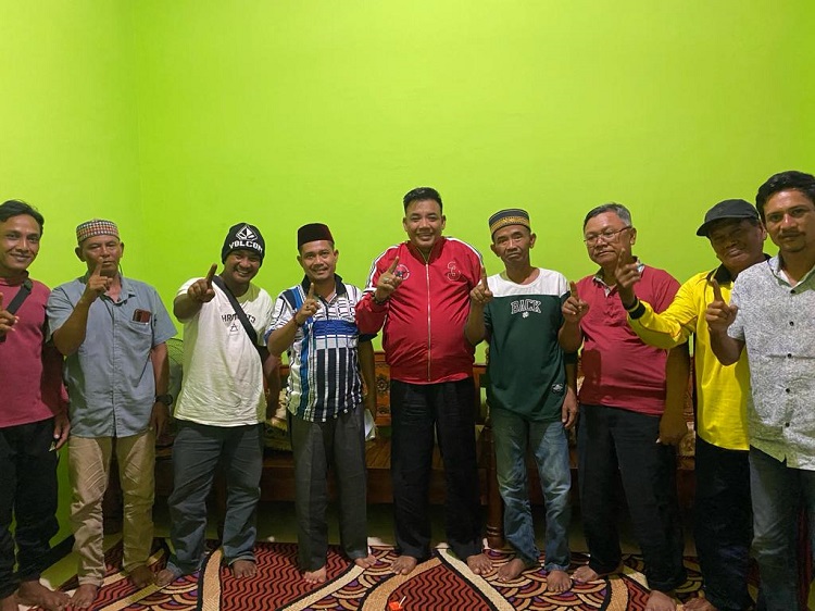 Terus Bergerak, H. Syahrul Kunjungi Keluarga di Kampung Rawang Air Putih