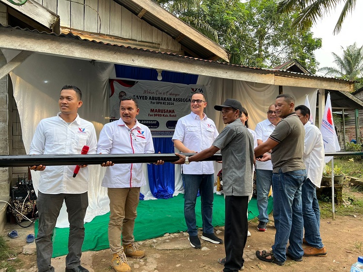 DPW Perindo Riau Bantu 15 Tiang Listrik Untuk Warga Kepenghuluan Bangko Lestari