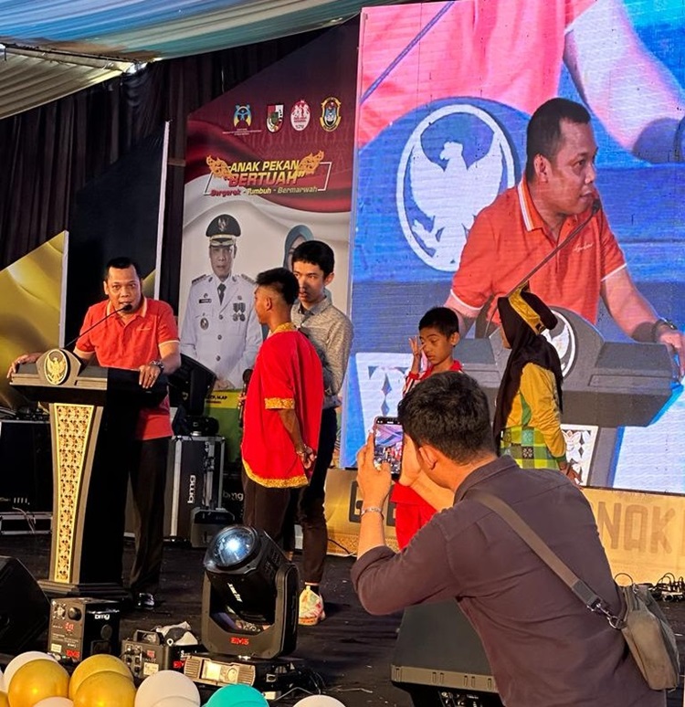 Pj Walikota Pekanbaru Apresiasi Pertunjukan Seni di Hari Anak Nasional