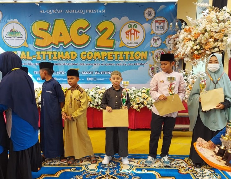 Khalil Al Farghani Juara I MHQ Kategori 2 Juz di SMP Al-Ittihad