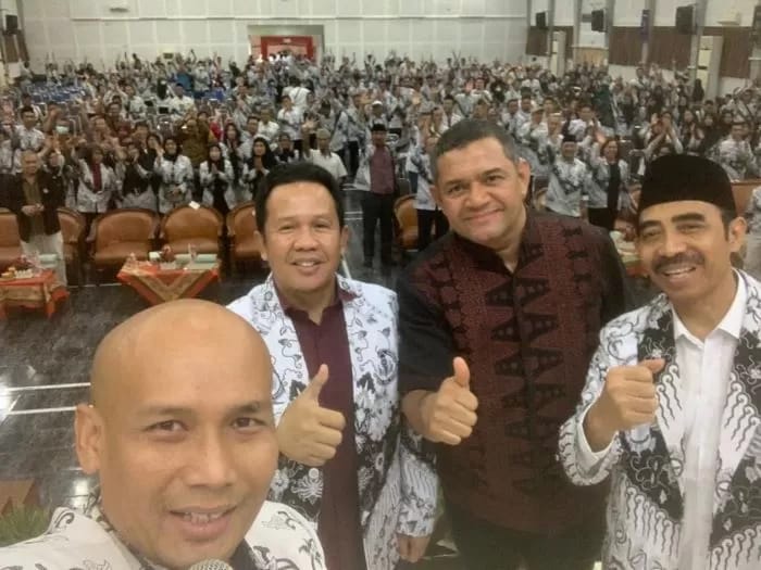 PB PGRI Terbelah Dua, Kubu Unifah Rosyidi dan Teguh Sumarno Sama-sama Ngaku Sah