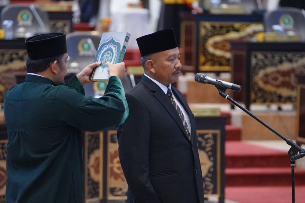 Sehat Abdi Saragih Dilantik Jadi Anggota DPRD Riau Menggantikan Amyurlis yang Wafat Beberapa Bulan Lalu