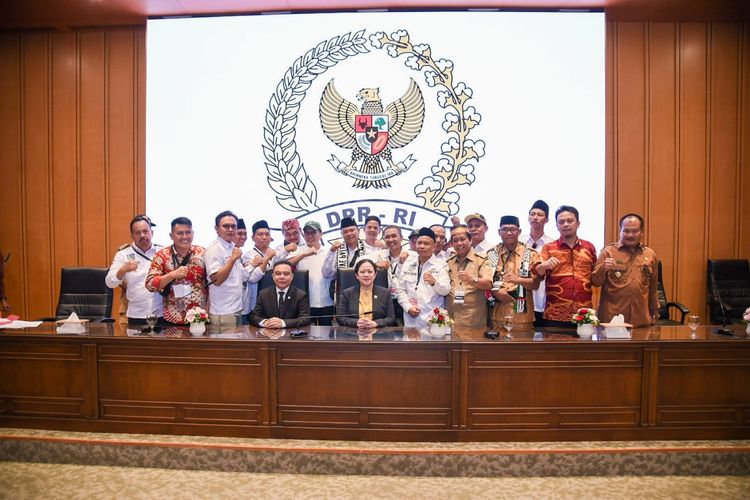Dihadapan Pengurus Apdesi, Ketua DPR RI Janjikan Revisi UU Desa Akan Jalan