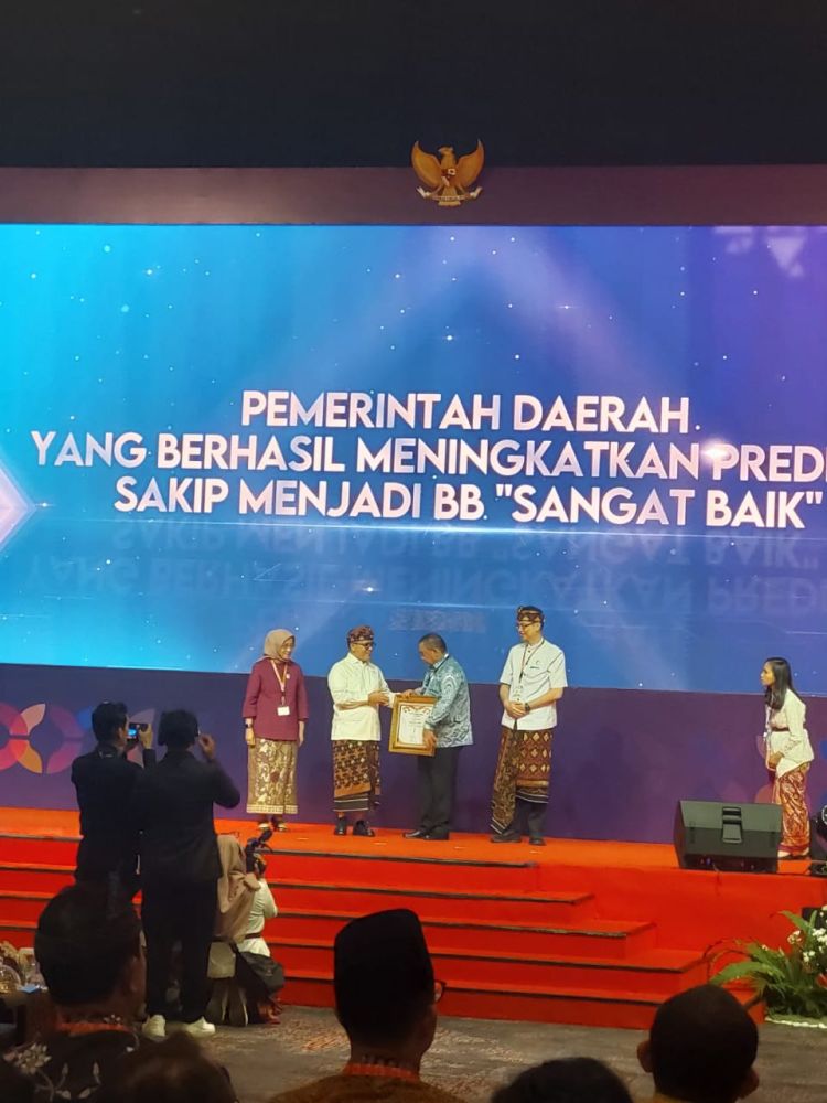 Berprestasi Tingkatkan Akuntabilitas Kinerja, Pemprov Riau Raih Penghargaan dari Menpan RB