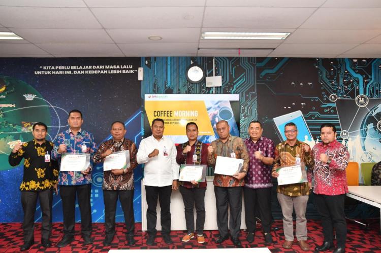 Cabang BRK Syariah Siak, Arifin Achmad, Bangkinang dan Tembilahan Terbaik Dalam Capaian KUR