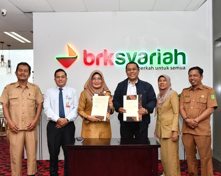 BRK Syariah Siap Akomodir Kebutuhan Transaksi Finansial Pelajar dan Civitas Akademi di SMAN Plus Riau