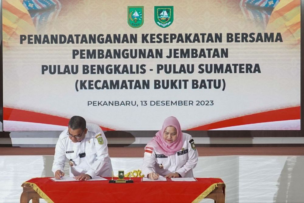 Gubernur Riau dan Bupati Bengkalis Teken Kesepakatan Pembangunan Jembatan Pulau Bengkalis