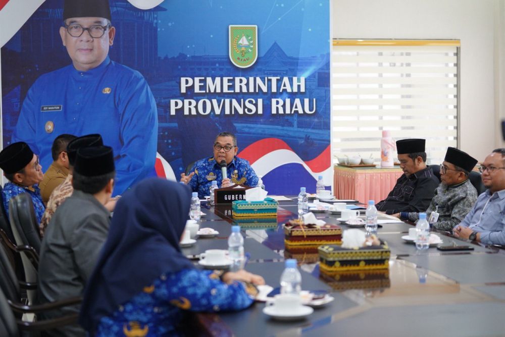 Komite Daerah Ekonomi Syariah Temui Gubernur Riau Wujudkan Kawasan Industri Halal