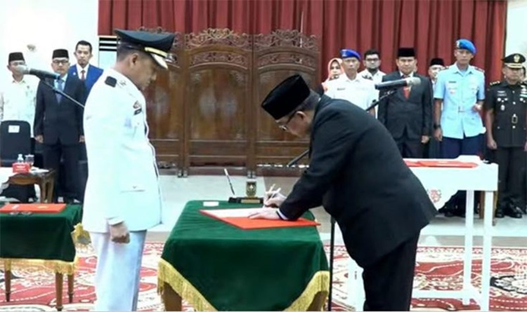 Sudah Dilantik Gubri Edy Natar, Pj. Bupati Kampar Kini Dijabat Hambali