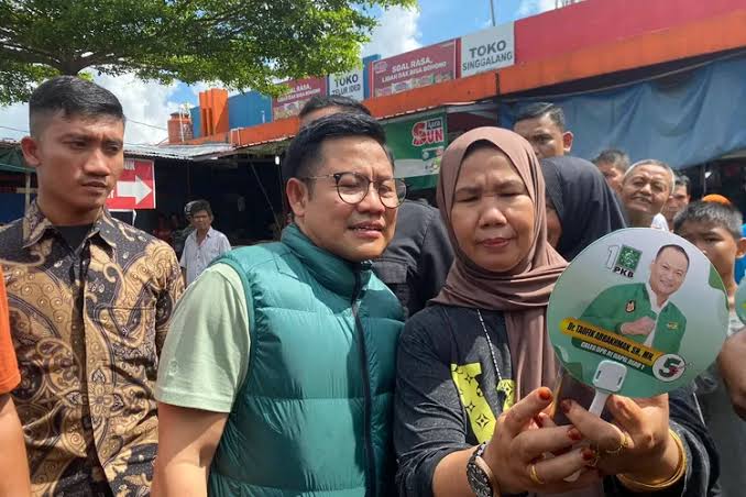 Berkunjung ke Pasar Arengka, Cawapres Muhaimin Terima Keluhan Pedagang Sembako