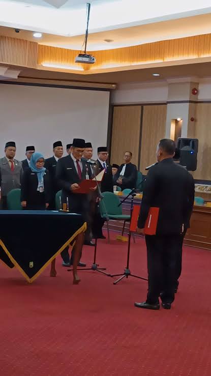 Diakhir Tahun, Gubernur Riau Mutasi 21 Kepala Dinas dan Pejabat Eselon 2, Berikut Nama-namanya