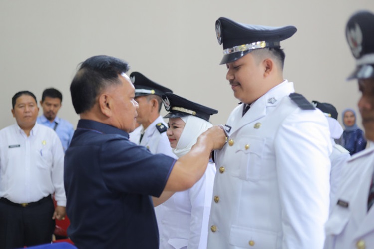 Dari ASN Pilihan, H. Asmar Lantik 17 Pj Kades