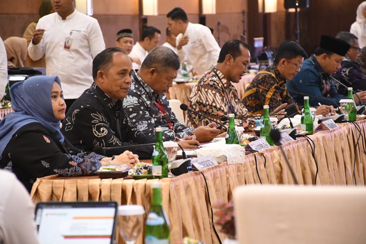 Bupati Kasmarni Minta Hasil RUPS-LB BRK Syariah Diproses Secepatnya