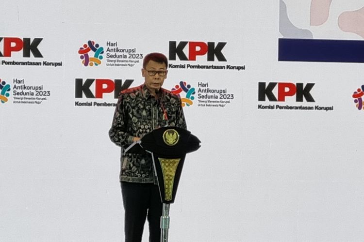 Dihadapan Presiden, Ketua KPK: Masyarakat Lapor Ada Pejabat Pamer Kekayaan di Medsos