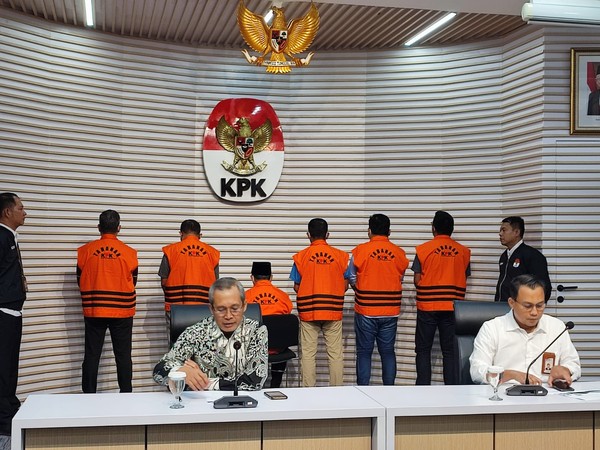 KPK Tetapkan Gubernur Maluku Utara dan Kadis PUPR, Perkim Tersangka Korupsi Proyek Infrastruktur