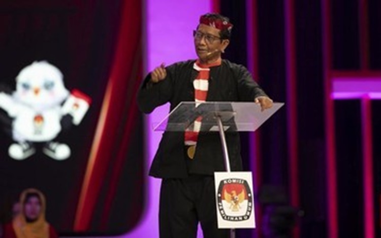 Mahfud Menuai Pujian: Lebih Matang dari 2 Cawapres Lain