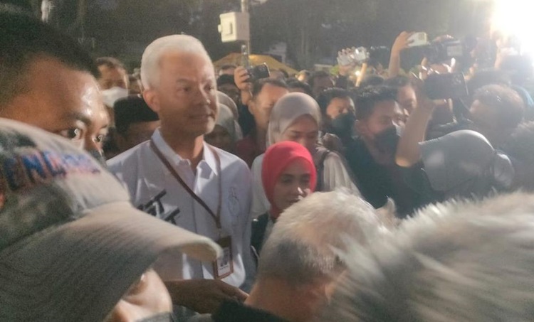 Tiba Pertama di KPU, Ganjar-Mahfud Siap Debat