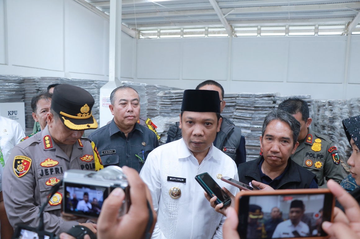 Tinjau Gudang Logistik Pemilu 2024, Pj Wali Kota Pekanbaru: Jangan Ada Logistik Yang Rusak
