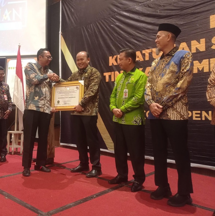 Pemko Pekanbaru Peringkat Kedua Kepatuhan Pelayanan Publik 2023