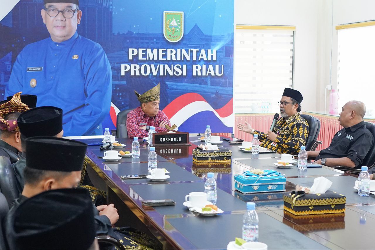 Gubernur Riau Edy Natar Terima Audiensi Pengurus LAMR Kota Pekanbaru