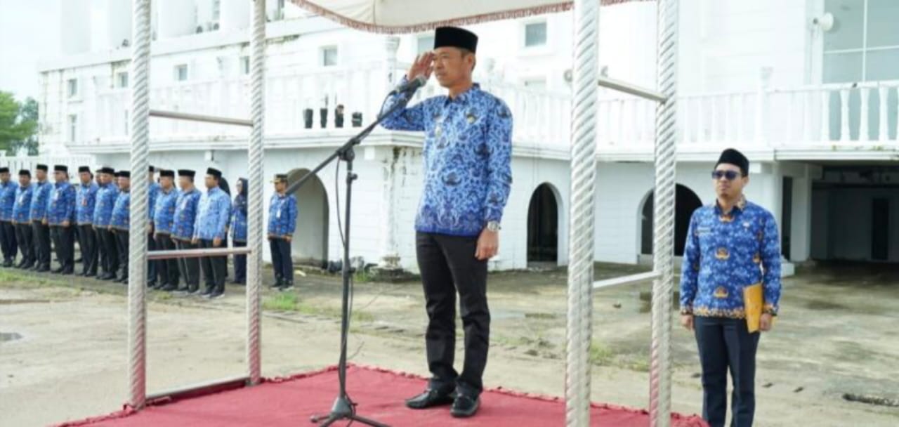 Bupati Rohil Afrizal Sintong Pimpin Apel Bersama Ingatkan ASN Tingkatkan Kinerja dan Disiplin