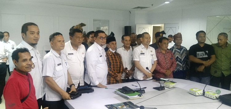 Warga Okura akan Melebur ke Koperasi Tuah Okura Madani, Tapi Ada Syaratnya