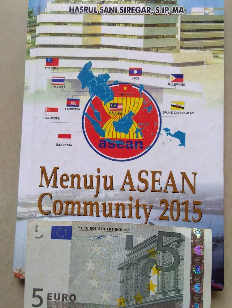 Menuju ASEAN Community 2015