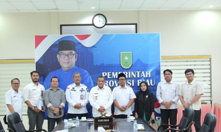 Bawaslu Riau Audiensi dengan Gubernur Edy Nasution, Bahas Netralitas Pemilu
