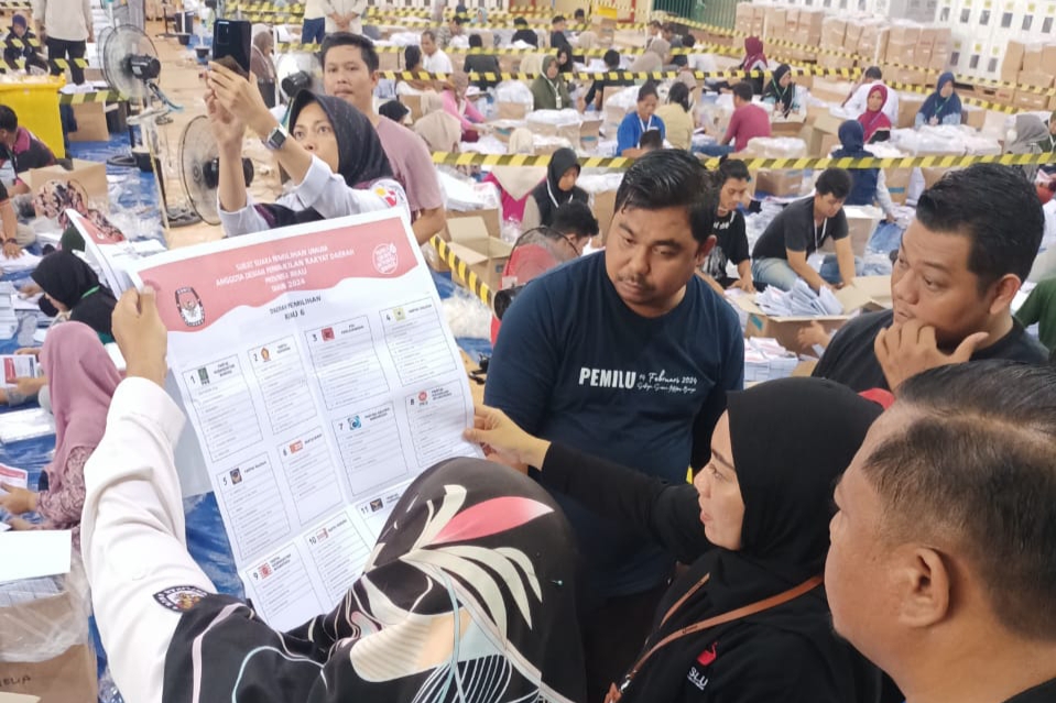 Bawaslu Riau Temukan Logistik Pemilu Ada yang Rusak dan Kelebihan Jumlah