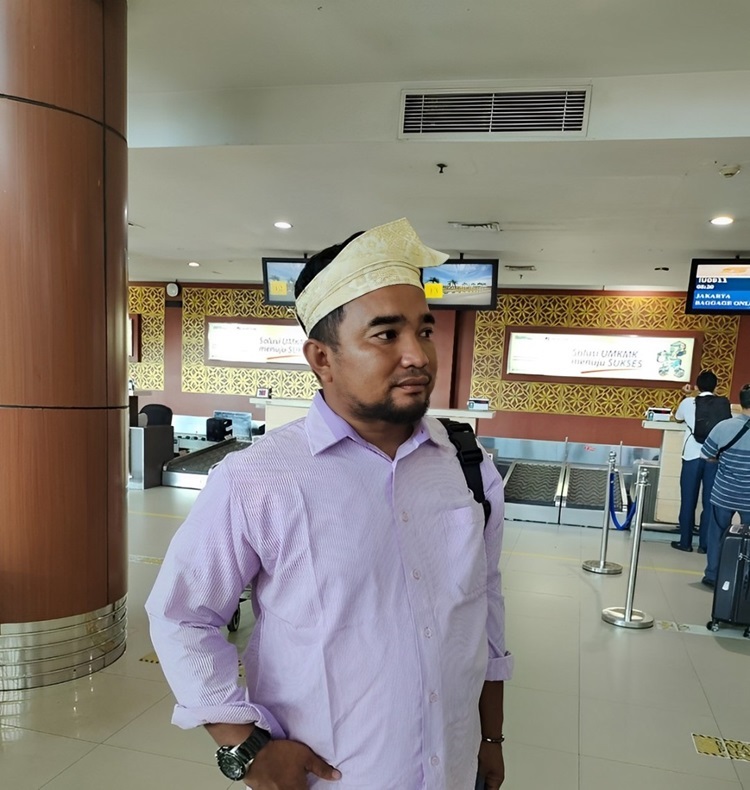 Warga Okura Terharu dan Berterimakasih Atas Perhatian Gubri Edy Natar Nasution