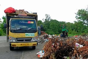Dinas LHK Kota Pekanbaru Lakukan Penataan Tempat Pembuangan Sampah Akhir