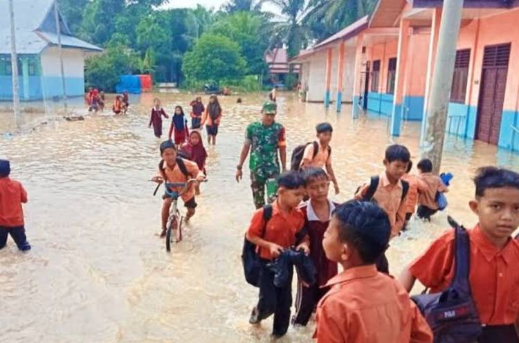 Menyedihkan! 29 Sekolah di Riau Terendam  Banjir, Berikut Daftarnya