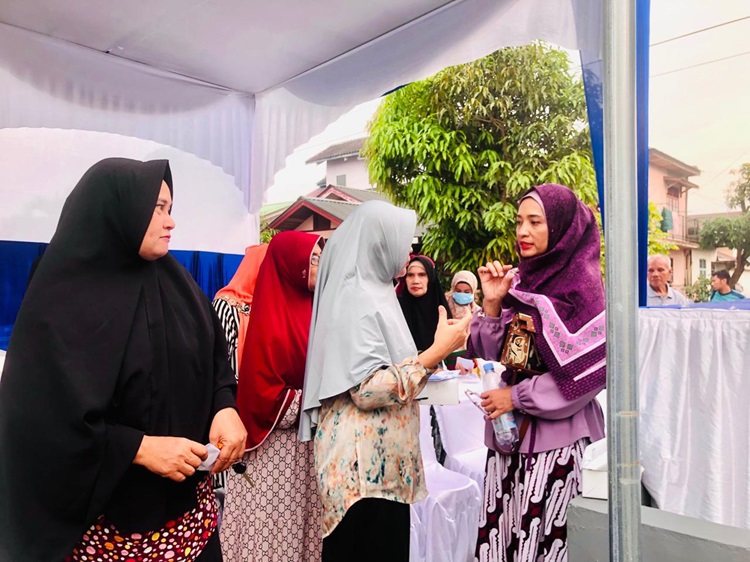 Sosialisasi Perda UMKM di Perum Beringin Indah, Hj. Yuliawati Himbau Pelaku UMKM Punya Legalitas
