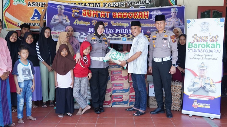 Jumat Barokah dan Pesan Pemilu Damai, Ditlantas Polda Riau ke Panti Asuhan Al-Istiqlal Pekanbaru