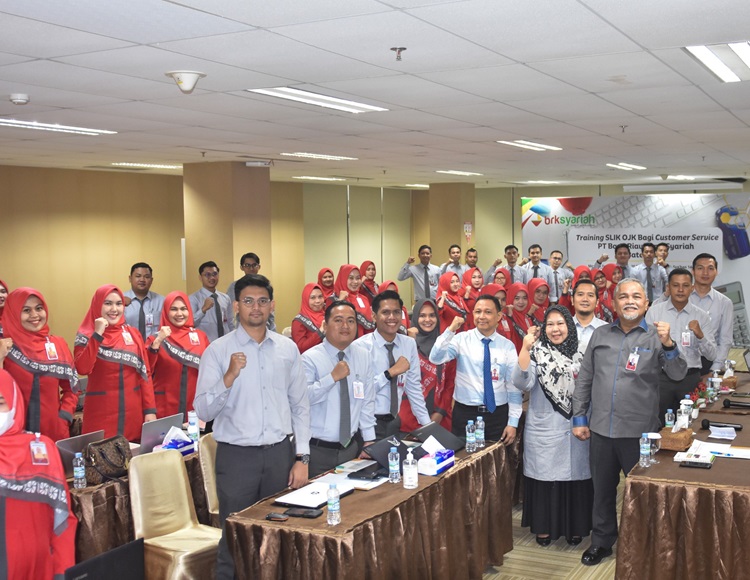 BRK Syariah Perkuat Komitmen Pelayanan Unggul dengan Mengadakan Training SLIK OJK Bagi Customer Service