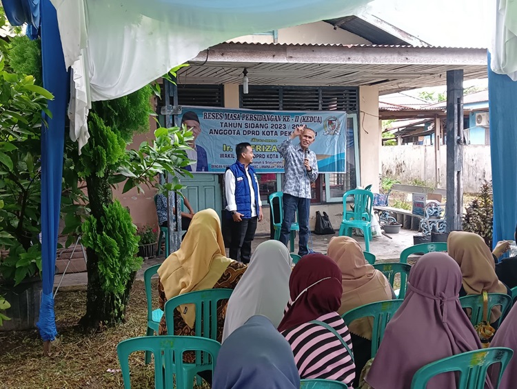 Wakil Ketua DPRD Pekanbaru ⁠Nofrizal Sosialisasi Program UHC di Kedung Sari