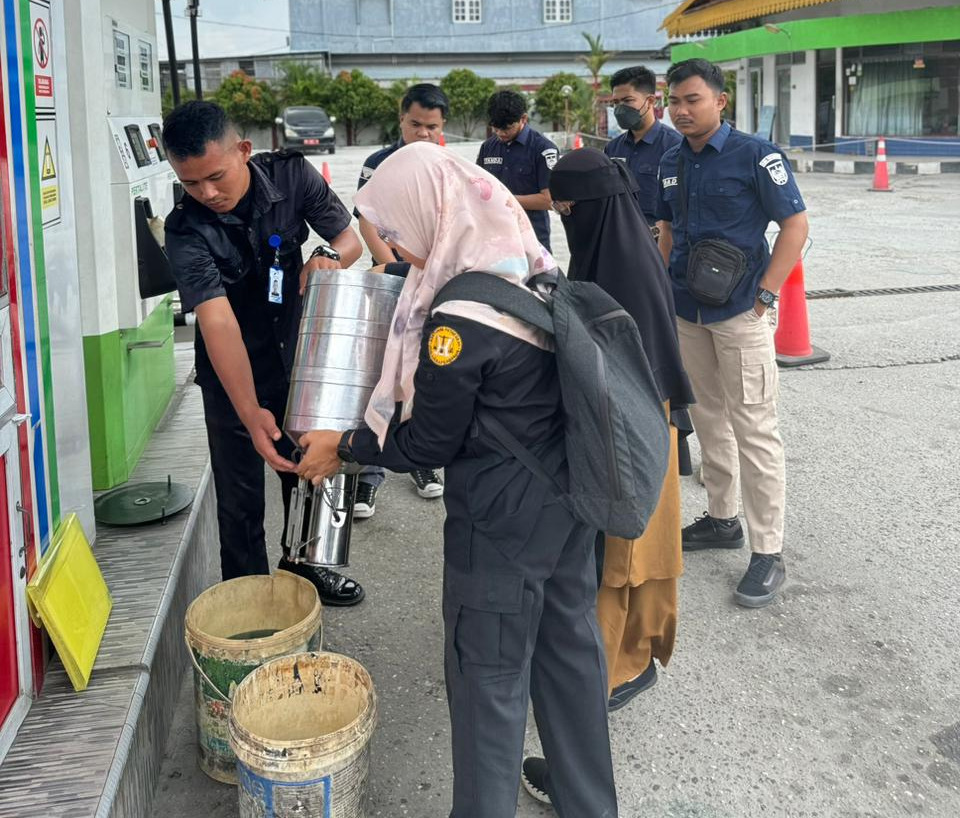Pastikan Meteran Tepat, Disperindag Pekanbaru Tera Ulang SPBU Arengka dan SPBU Jalan Kaharudin Nasution