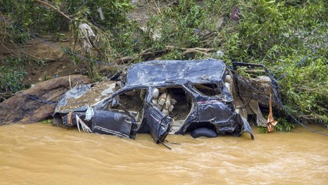 Korban Tewas Akibat Banjir Sumbar 28 Orang,  5 Hilang,  8 Luka Berat