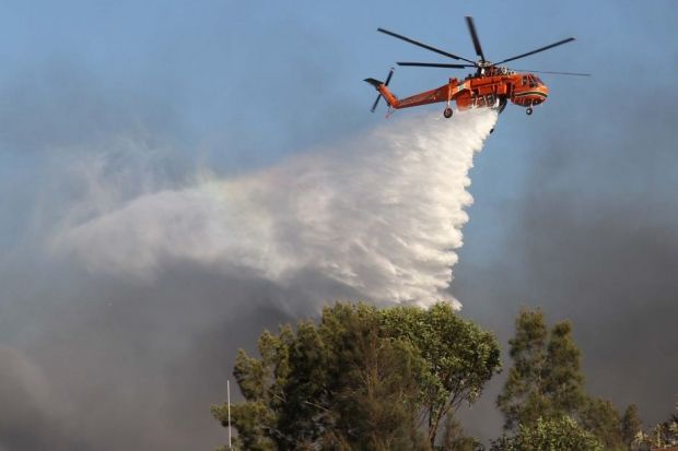 BPBD Riau Minta Bantuan 6 Helikopter Water Bombing ke Kementerian LHK dan BNPB