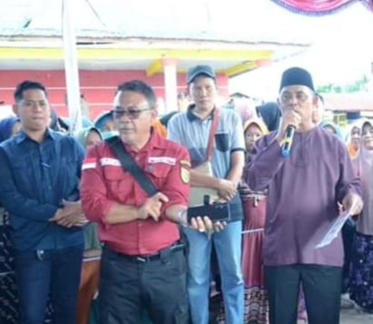 Safari Ramadhan ke Guntung, Pj Bupati Herman Bantu Masyarakat Dengan Operasi Pasar Murah