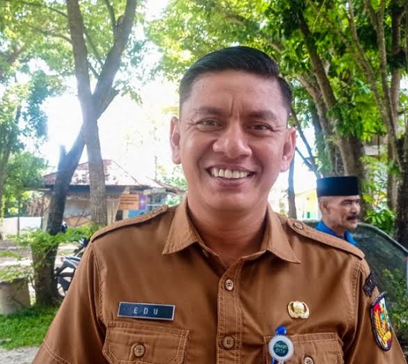 Kadis PUPR Pekanbaru Apresiasi Terhadap Warga yang Peduli Jalan Rusak