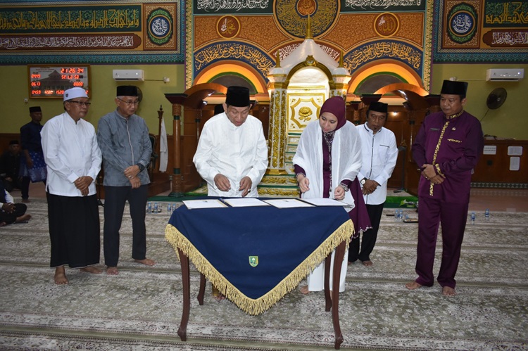 Bupati Rezita Terus Bersyukur dan Berterimakasih pada Datuk Seri H. Raja Marjohan Yusuf