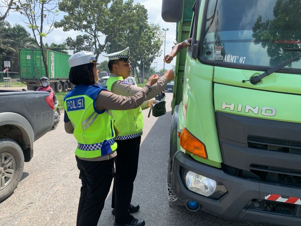 Tekan Angka Kecelakaan, Polda Riau Tindak Tegas Pelanggar Lalu Lintas yang Membahayakan