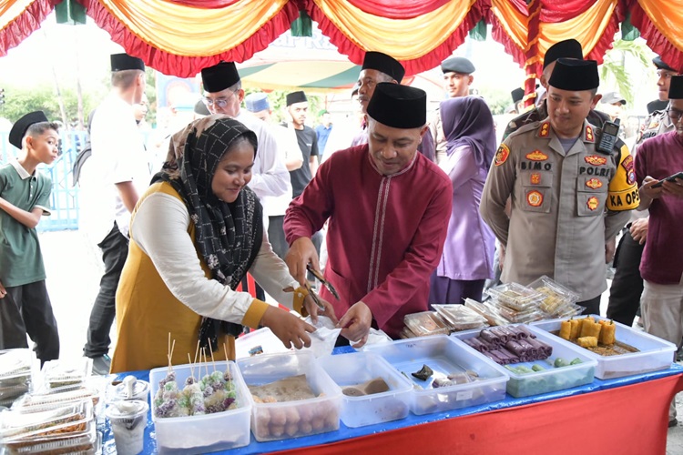 Resmikan Pasar Ramadhan di Sungai Sengkel, Wabup Bengkalis Berharap Dapat Dongkrak Pertumbuhan UMKM Bengkalis