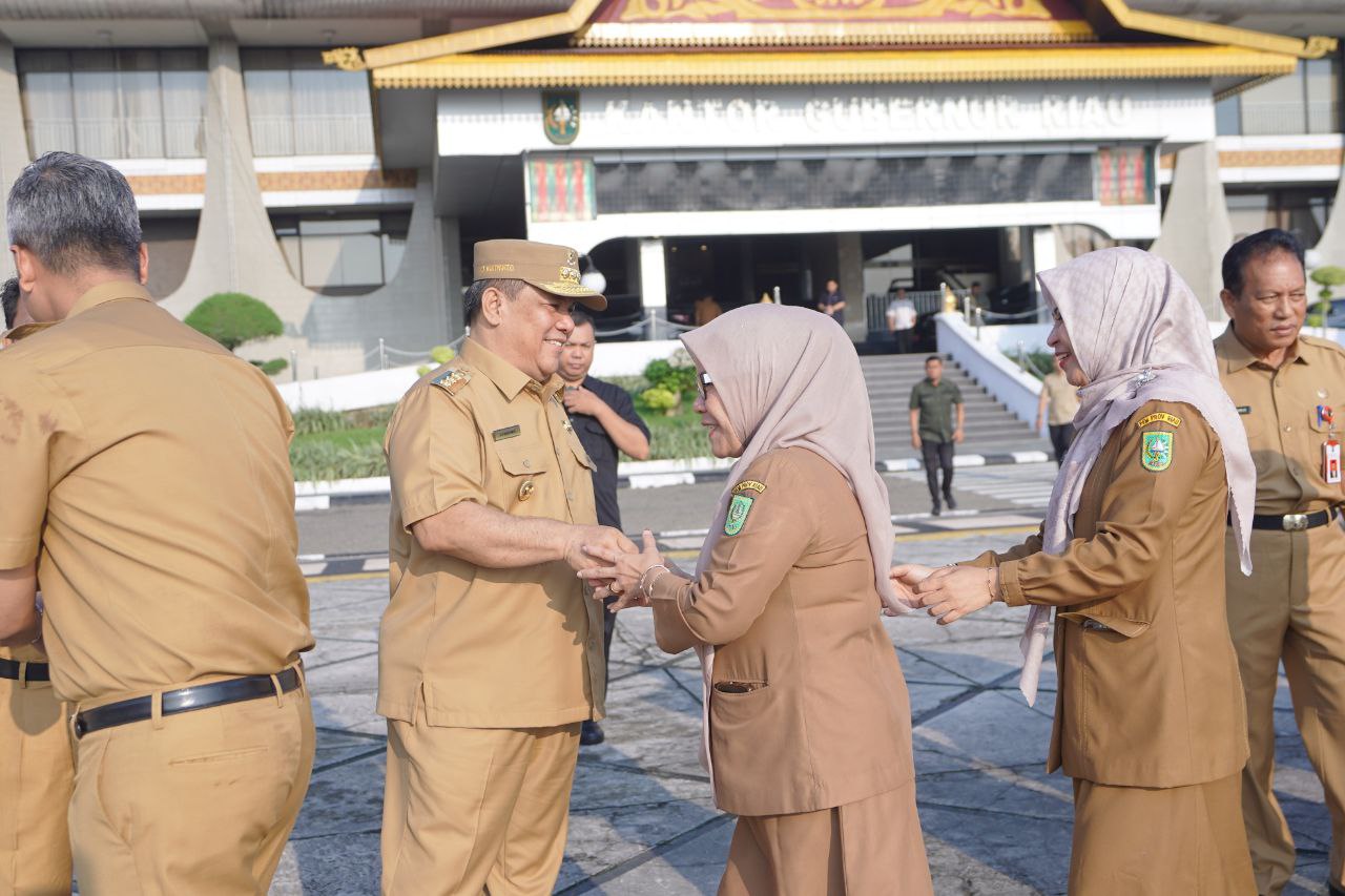 Pj Gubri SF Hariyanto Pimpin Apel Perdana Pasca Libur Lebaran